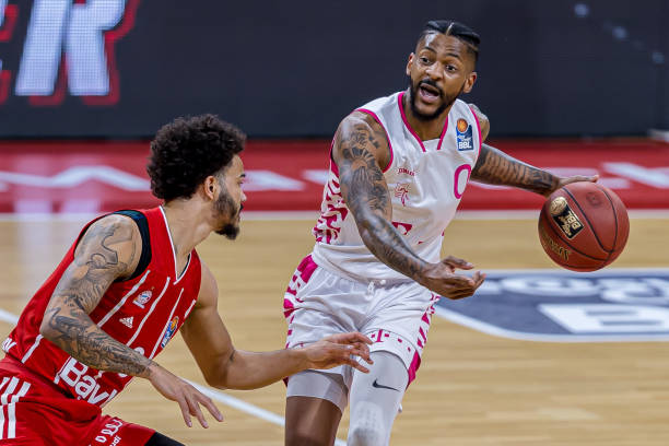 防线更有信 防线更有信