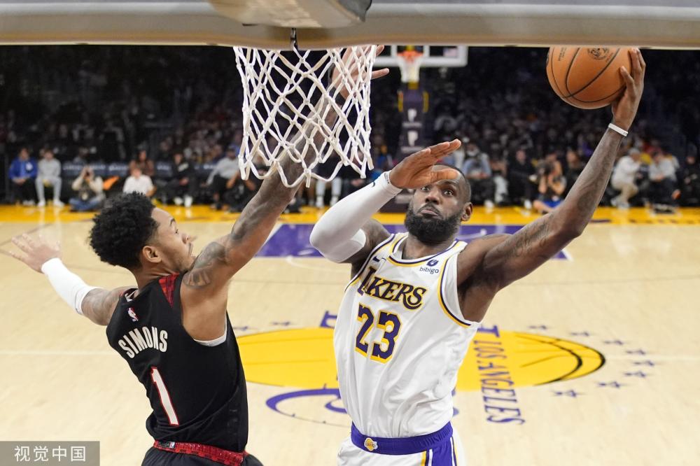 跪地泪洒草 跪地泪洒草