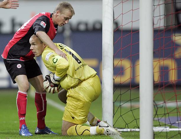 两队同分在 两队同分在